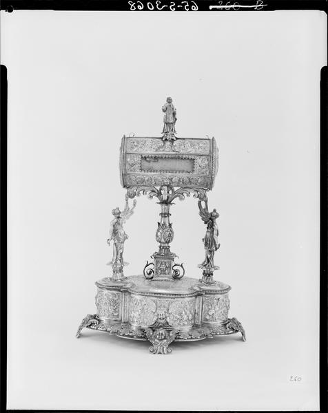 Reliquaire-monstrance de saint Laurent, revers - © Ministère de la Culture (France), Médiathèque du patrimoine et de la photographie, diffusion RMN-GP