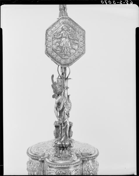 Reliquaire-monstrance de saint Laurent, pignon