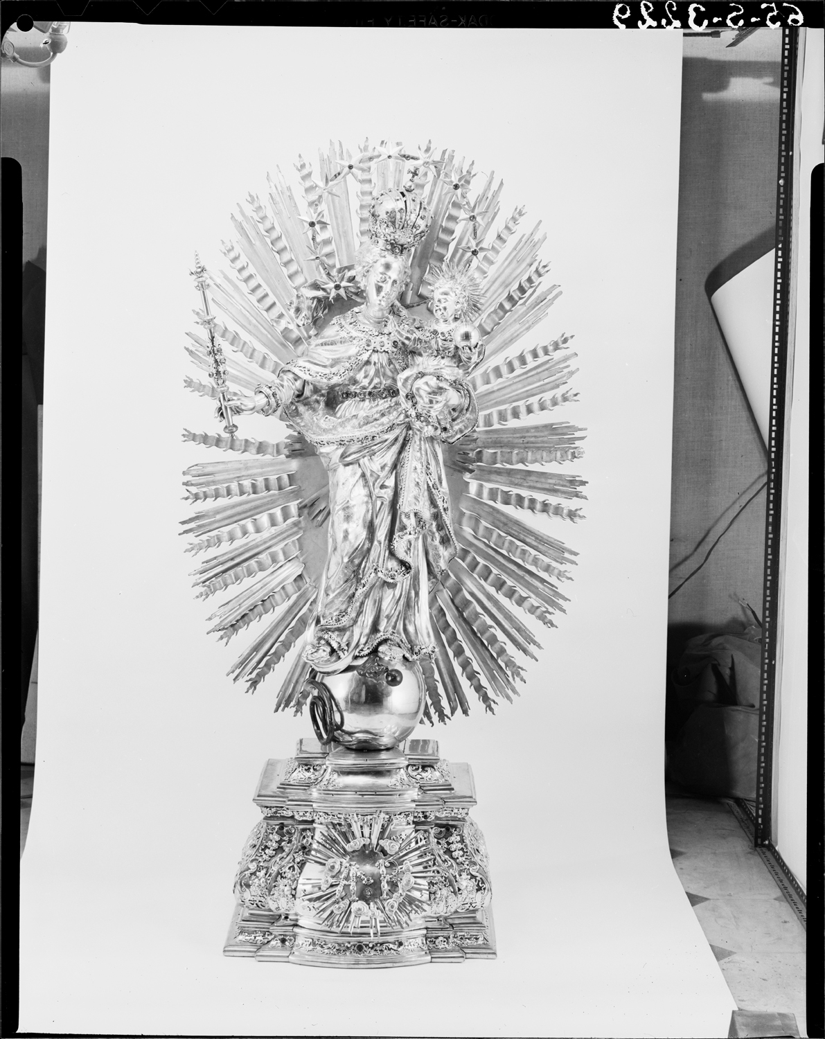 Statue de la Vierge à l'Enfant, en argent en partie doré et cuivre doré