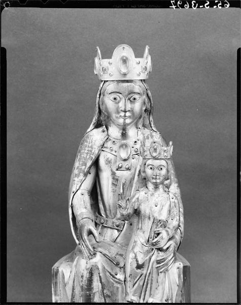 Statuette : Vierge à l'Enfant, détail de face