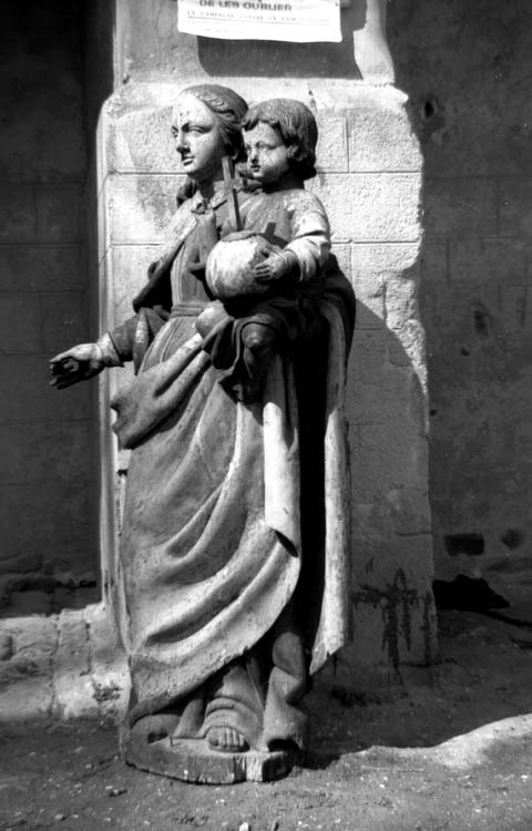 Statue : Vierge à l’Enfant