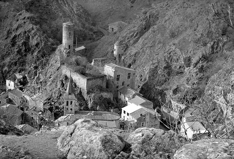 Vue prise de l'église haute