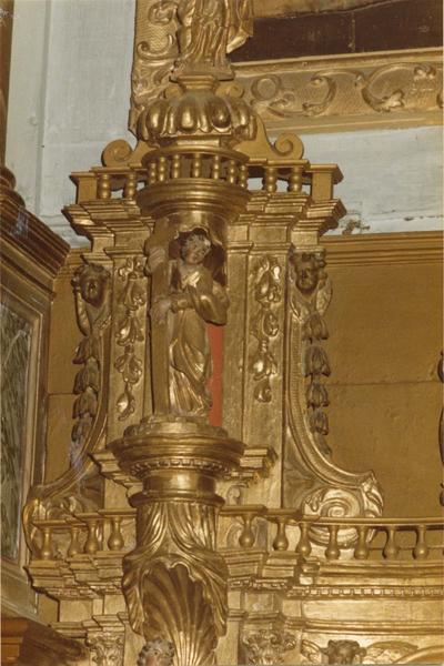 autel, retable, tabernacle, bas-relief, détail