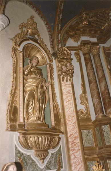 autel, retable, tabernacle, bas-relief, statue : la sainte Vierge, deux têtes d'angelots, détail