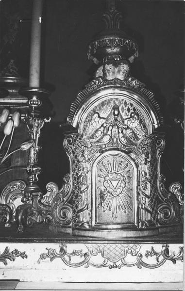 Tabernacle, croix, 6 chandeliers d'autel du maître-autel