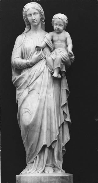 statue : Vierge à l'Enfant