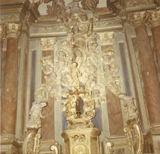 autel, retable de l'Assomption, tabernacle, statues : ange adorateur (maître-autel) - © Ministère de la Culture (France), Médiathèque du patrimoine et de la photographie (objets mobiliers), tous droits réservés