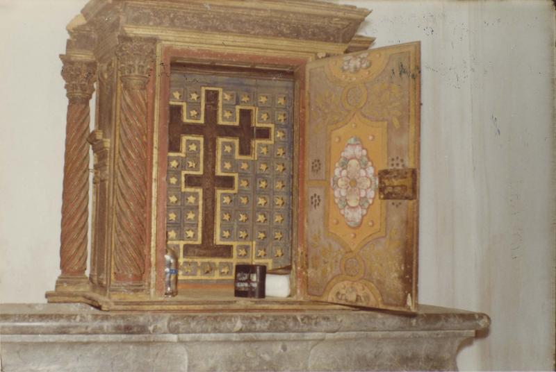 tabernacle des fonts baptismaux, avec la porte ouverte - © Ministère de la Culture (France), Médiathèque du patrimoine et de la photographie (objets mobiliers), tous droits réservés