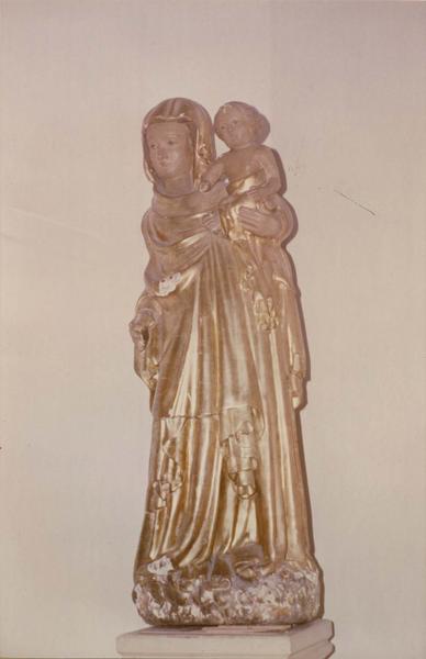 statue : Vierge à l'Enfant debout - © Ministère de la Culture (France), Médiathèque du patrimoine et de la photographie (objets mobiliers), tous droits réservés
