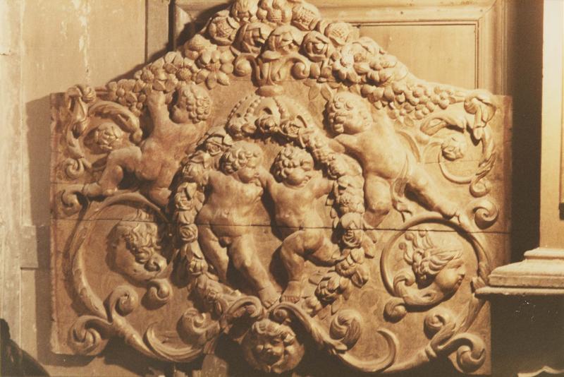 bas-relief ; fragment de panneau aux angelots - © Ministère de la Culture (France), Médiathèque du patrimoine et de la photographie (objets mobiliers), tous droits réservés
