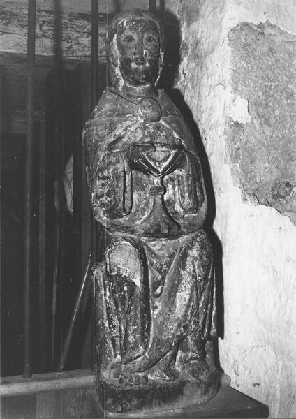 Statue : Christ assis tenant le calice (le)