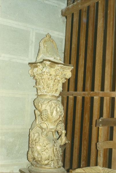 deux fragments de colonnes, torses à chapiteaux et deux socles de statue - © Ministère de la Culture (France), Médiathèque du patrimoine et de la photographie (objets mobiliers), tous droits réservés