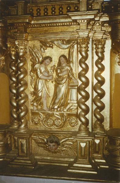 tabernacle, son dais et contretable, avec bas-reliefs, détail