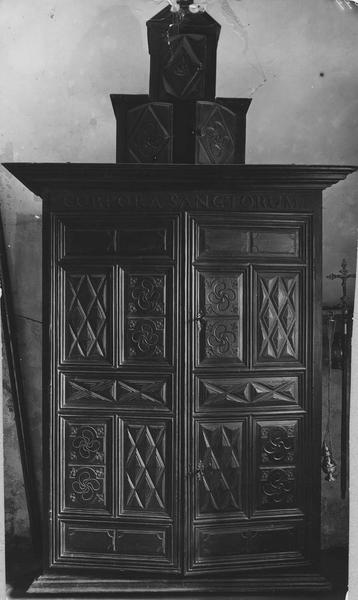 Armoire à reliquaires, tabernacle