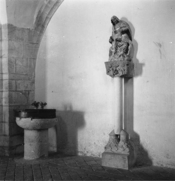 groupe sculpté : Vierge de Pitié - © Ministère de la Culture (France), Médiathèque du patrimoine et de la photographie (objets mobiliers), tous droits réservés