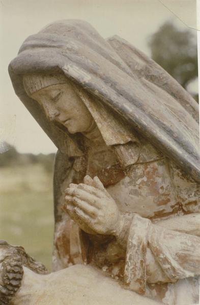 groupe sculpté : la Descente de croix, détail