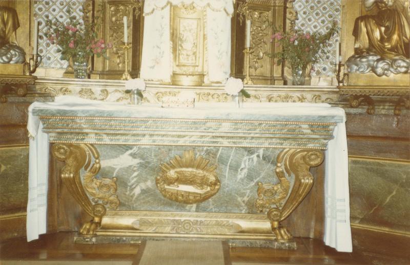 autel, retable, tabernacle, bas-relief, détail