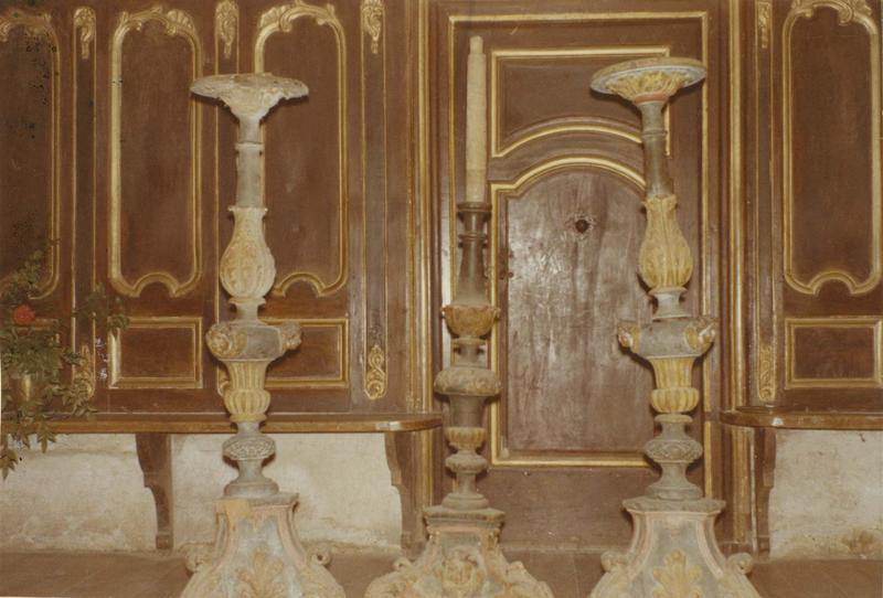 3 chandeliers