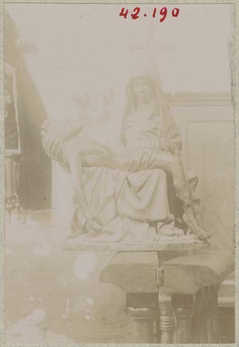 groupe sculpté : Vierge de Pitié - © Ministère de la Culture (France), Médiathèque du patrimoine et de la photographie, diffusion GrandPalaisRmn Photo