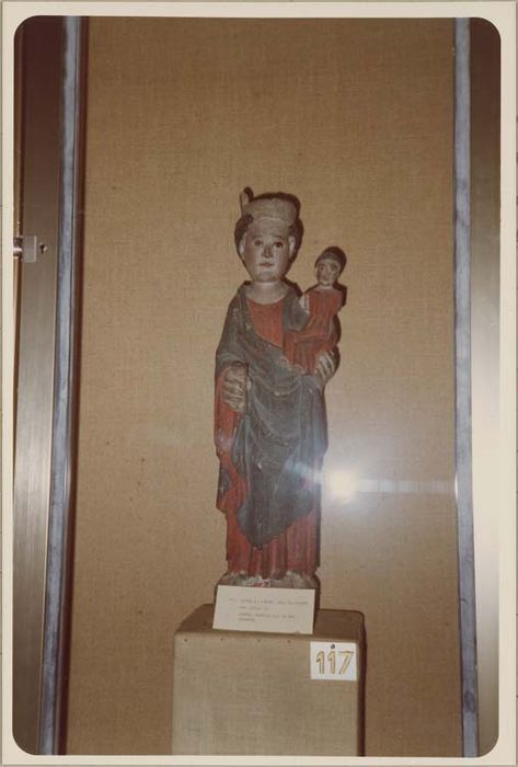 statue (statuette) : Vierge à l'Enfant