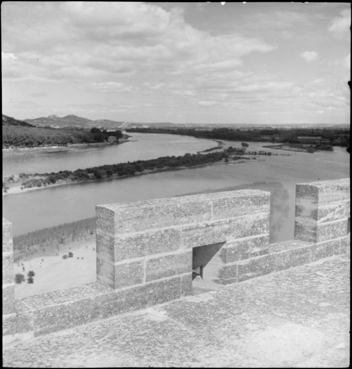 Boucle du Rhône vue des hauteurs du château de Tarascon