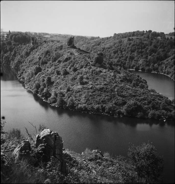 Promontoire dominant la Creuse et la Sédelle