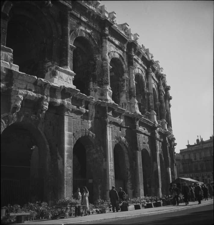 Vue perspective de la façade ; marché aux fleurs