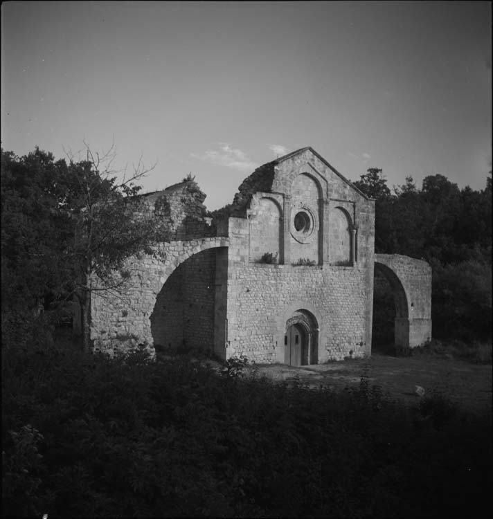 Vestiges de la façade ouest