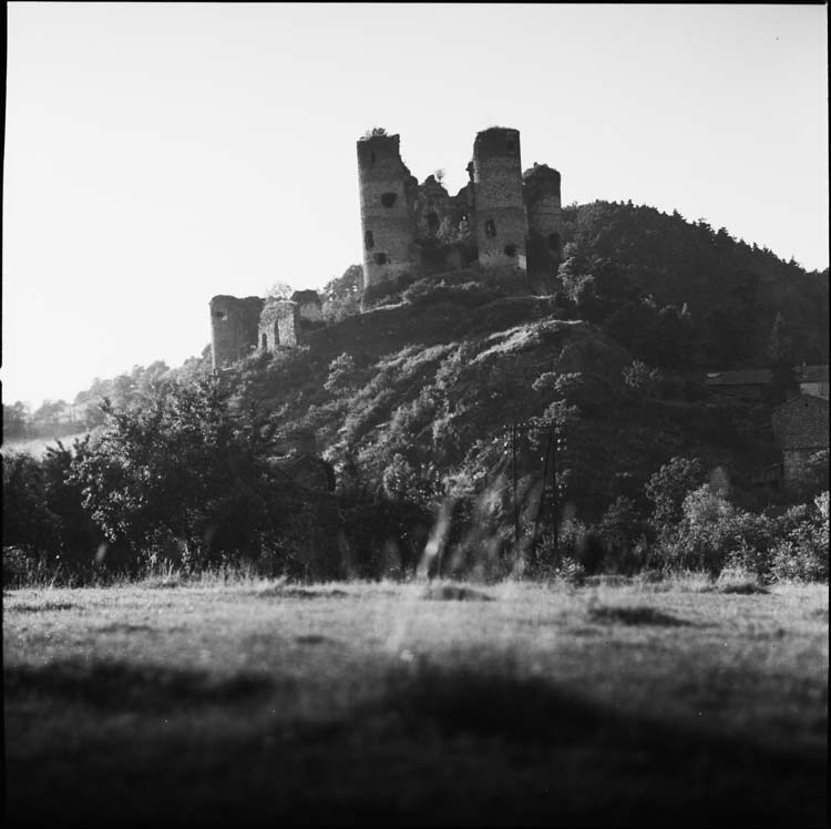 Ruines sur leur promontoire