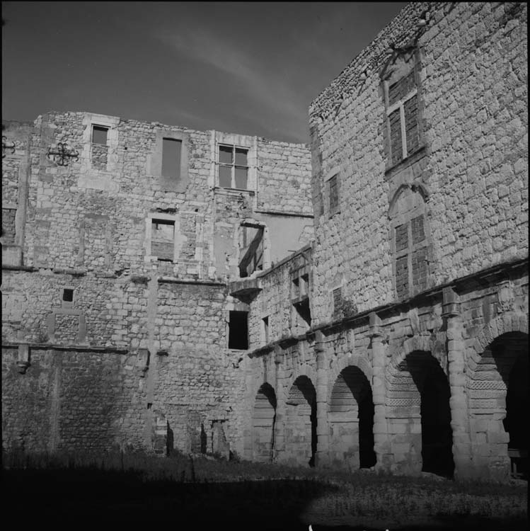 Galerie et façade d’angle