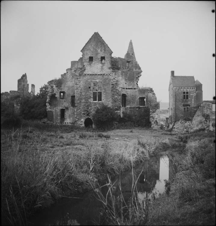 Ruines du corps de logis : façade sur l’Ourcq