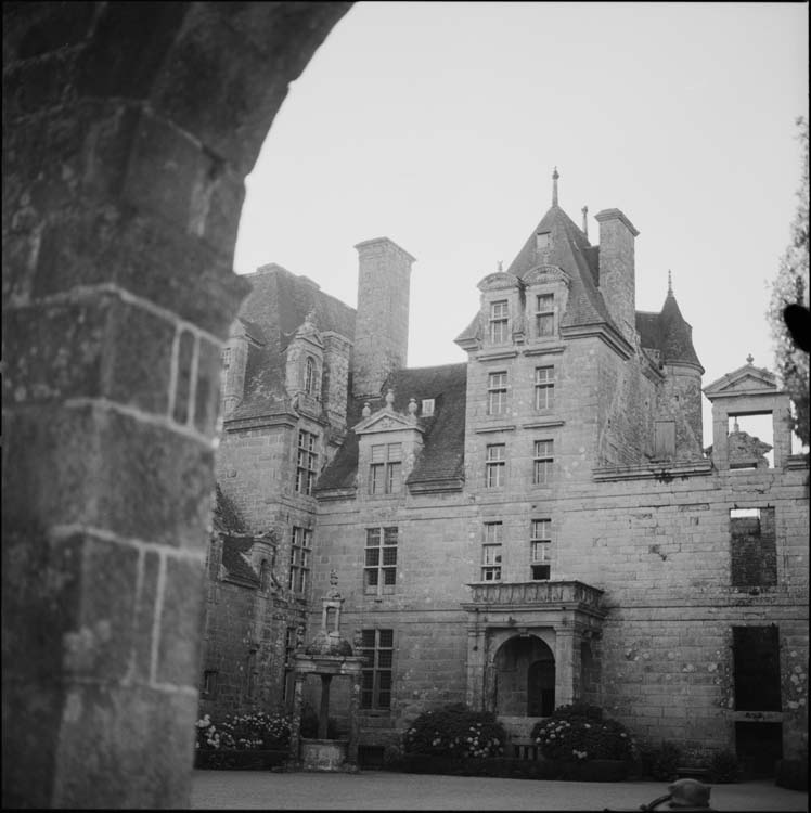 Pavillon central : façade sur cour