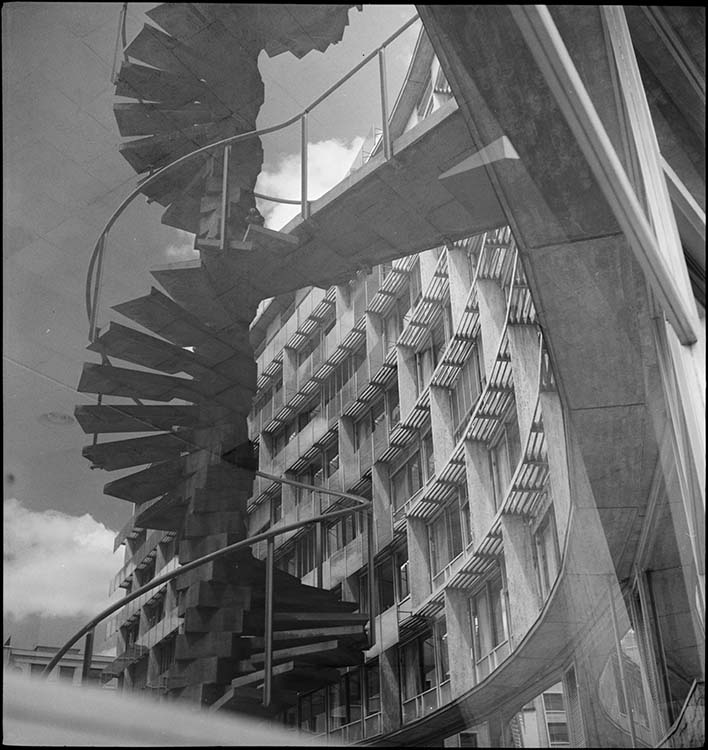 Grande couronne : escalier de secours hélicoïdal