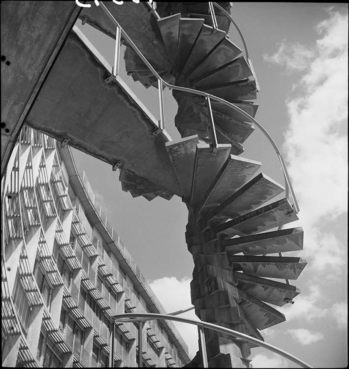 Grande couronne : escalier de secours hélicoïdal