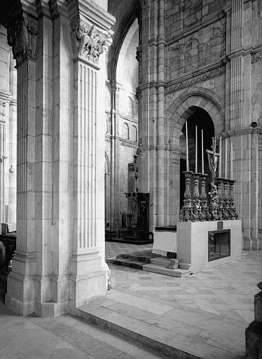 Vue intérieure de la première travée du choeur vers le nord-ouest