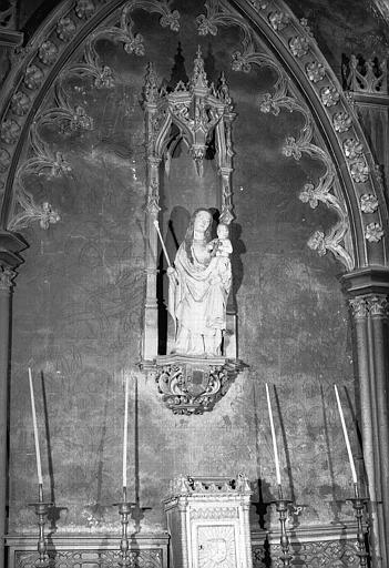 Statue de la Vierge à l'Enfant en bois (chapelle de Clugny, bas-côté sud)