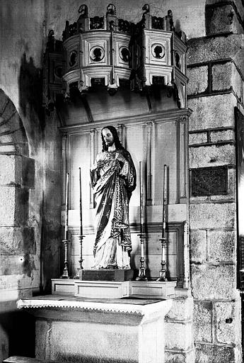 Retable et autel latéral nord du Sacré-Coeur, en bois sculpté