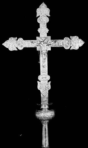 Croix processionnelle en argent (avers)