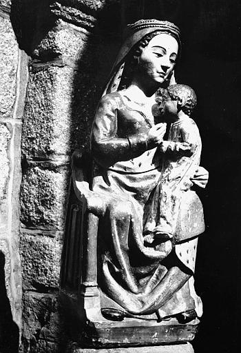 Statue en pierre polychrome de la Vierge à l'Enfant dite Notre-Dame de Laguenne