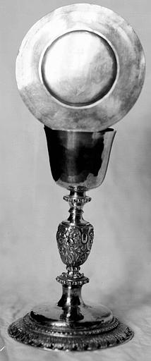 Calice et patène en argent - © Ministère de la Culture (France), Médiathèque du patrimoine et de la photographie, diffusion RMN-GP