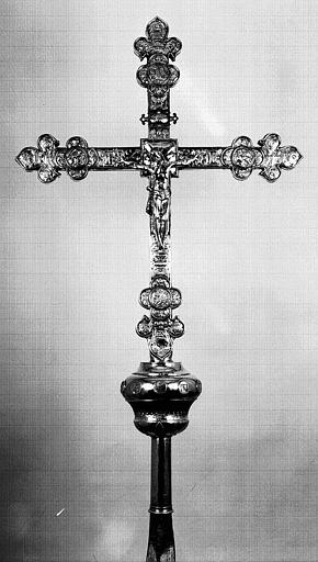 Croix processionnelle en argent (avers)