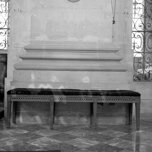 Banquette en bois sculpté, époque Louis XVI