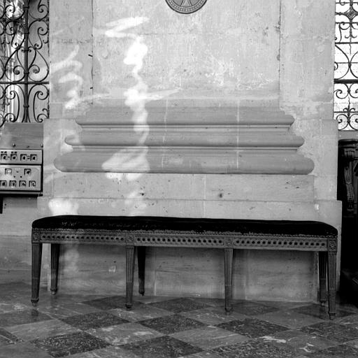 Banquette en bois sculpté, époque Louis XVI