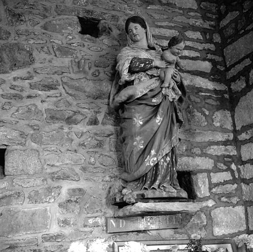 Statue : Vierge à l'Enfant