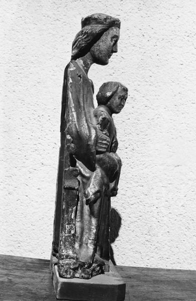 statue : Vierge à l'Enfant assise