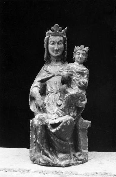 Statue : Vierge à l'Enfant assise