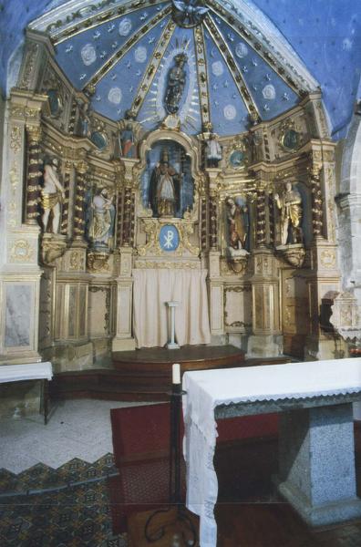 retable majeur dédié à Saint Pierre, dix statuettes