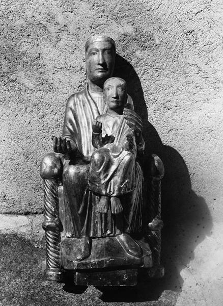 statue : Vierge à l'enfant assise - © Ministère de la Culture (France), Médiathèque du patrimoine et de la photographie, diffusion RMN-GP