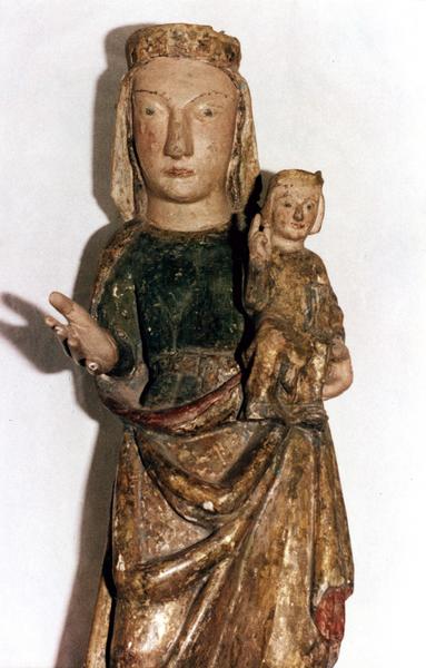 détail de la partie basse de la statue dite Notre-Dame-de-la-Volta : Vierge à l'enfant