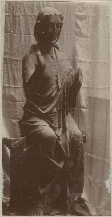 statue : Christ assis et bénissant (le)